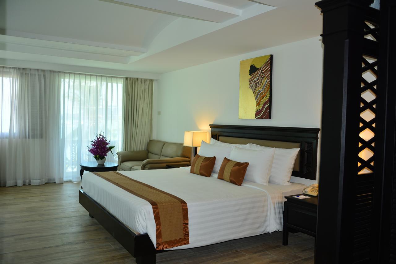 Pride Beach Resort - Adults Only Patong ภายนอก รูปภาพ