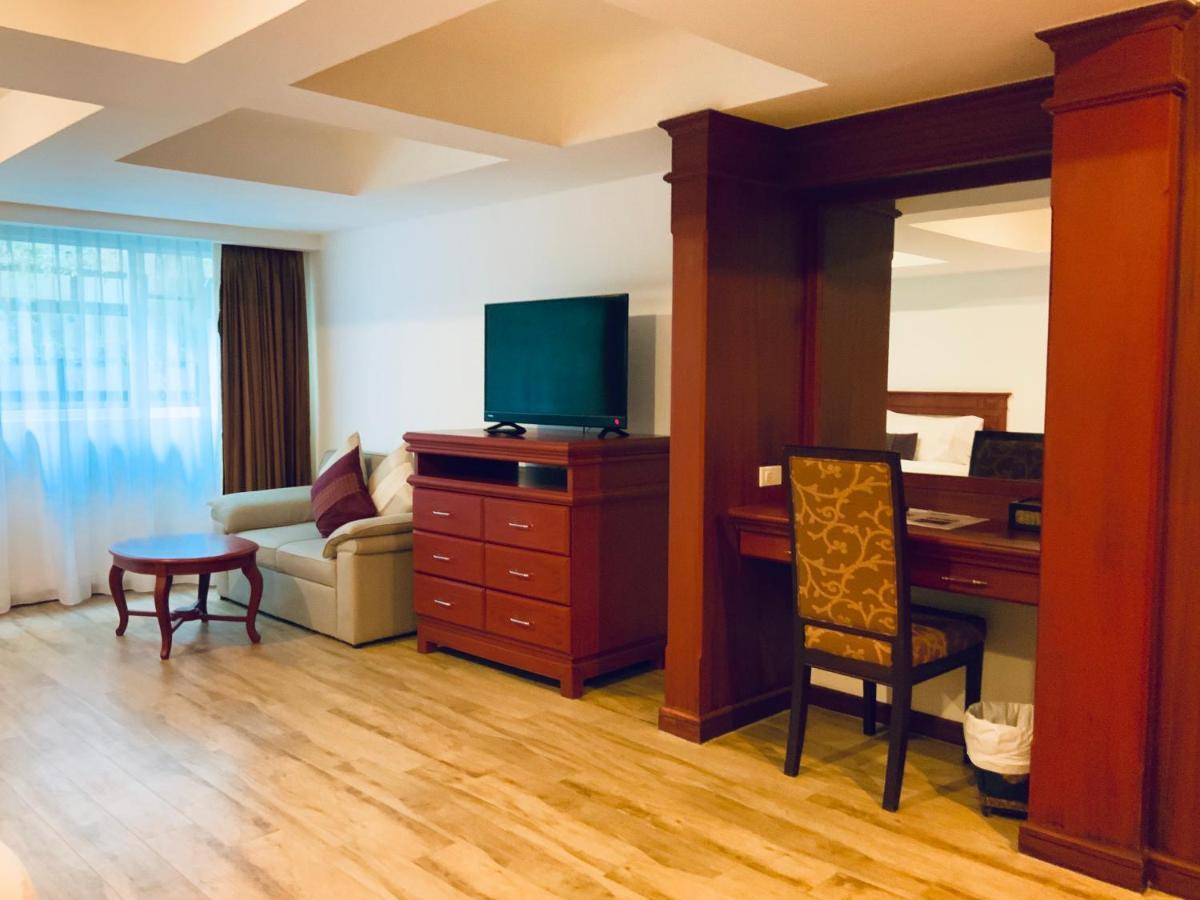 Pride Beach Resort - Adults Only Patong ภายนอก รูปภาพ