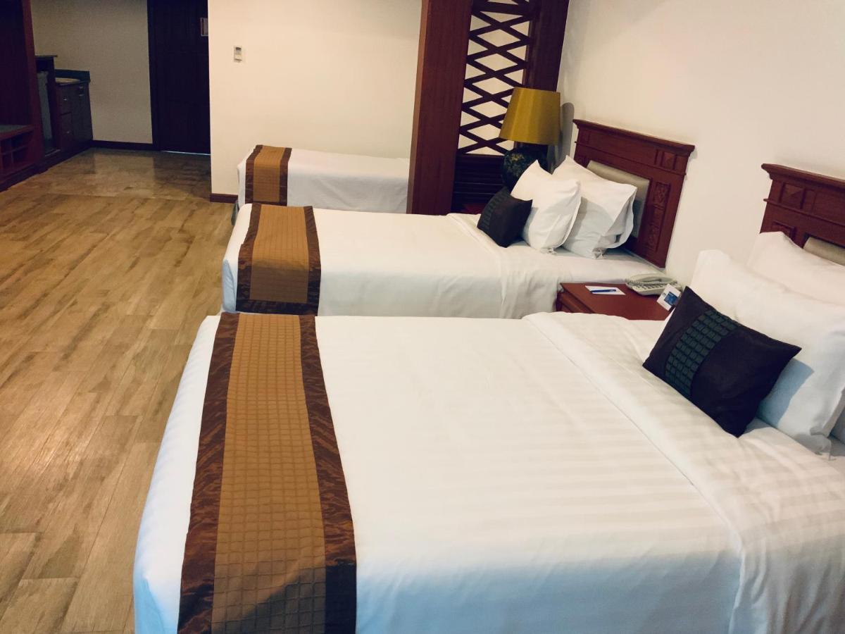 Pride Beach Resort - Adults Only Patong ภายนอก รูปภาพ
